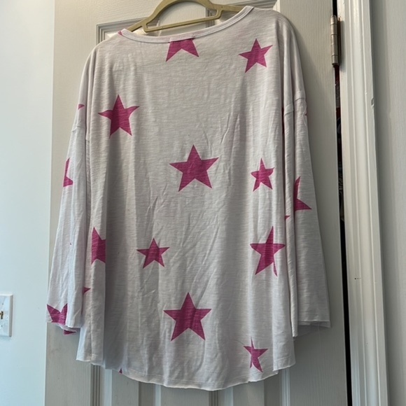 Hopely Flare Sleeve Tee - Fuchsia Star Design - Size Small - Picture 7 of 8